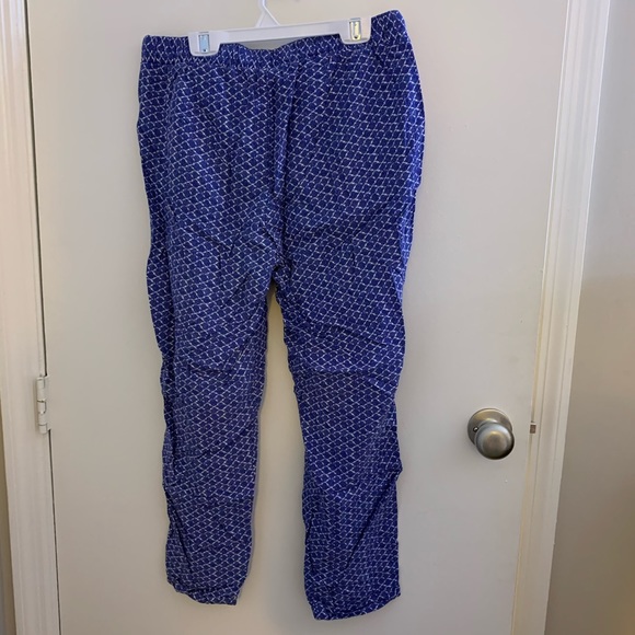 Drawstring Lightweight Patterned Pants - Picture 3 of 3